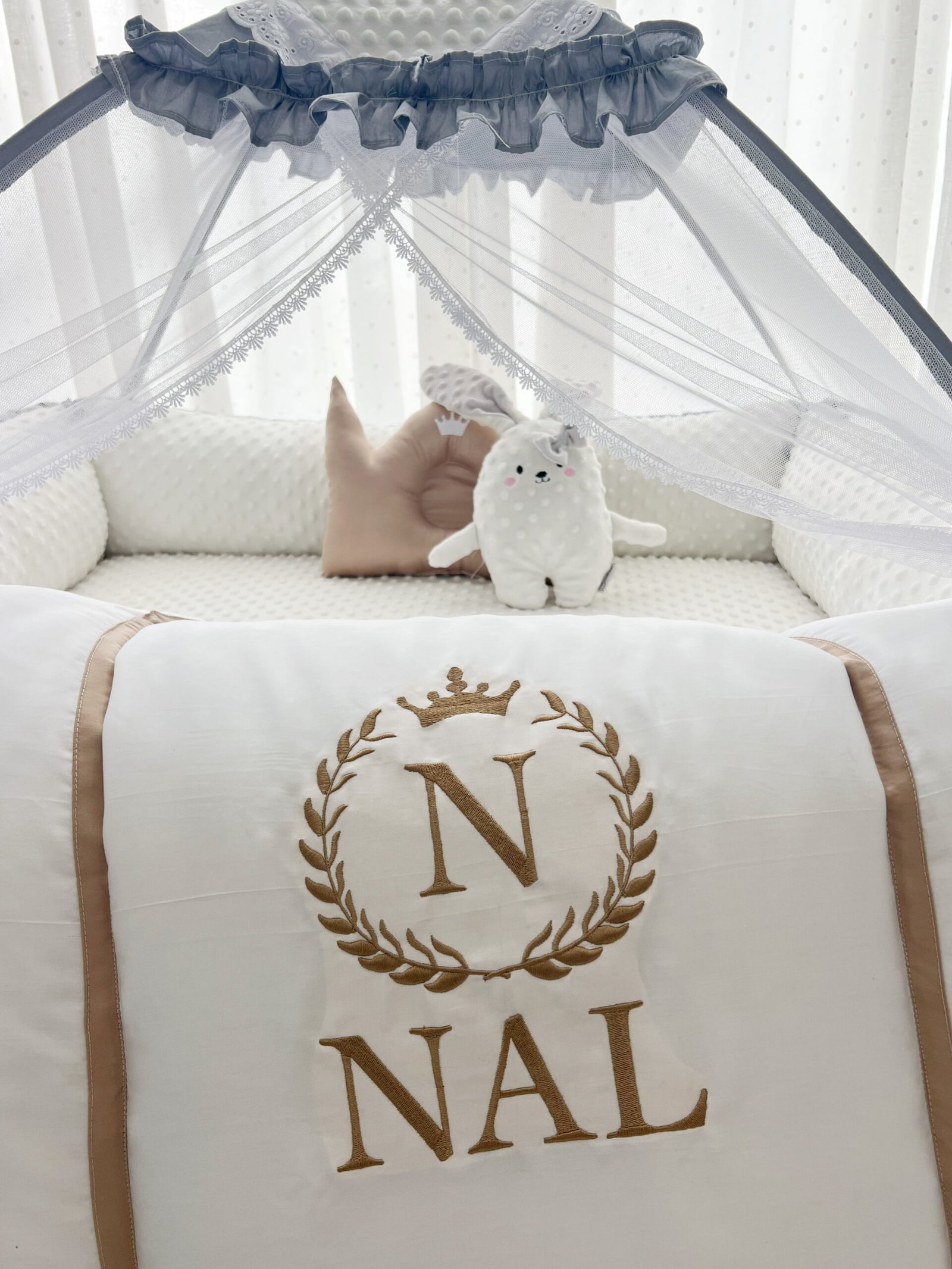noble crown embroidery noble crown embroidery